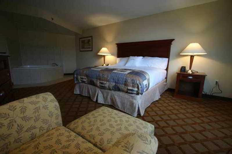 Doubletree By Hilton Jefferson City Exterior foto